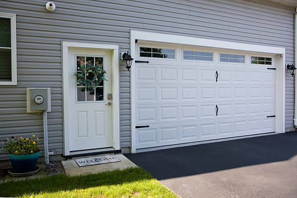 24/7 Emergency Garage Door Panel Replacement experts in Jerome, ID
